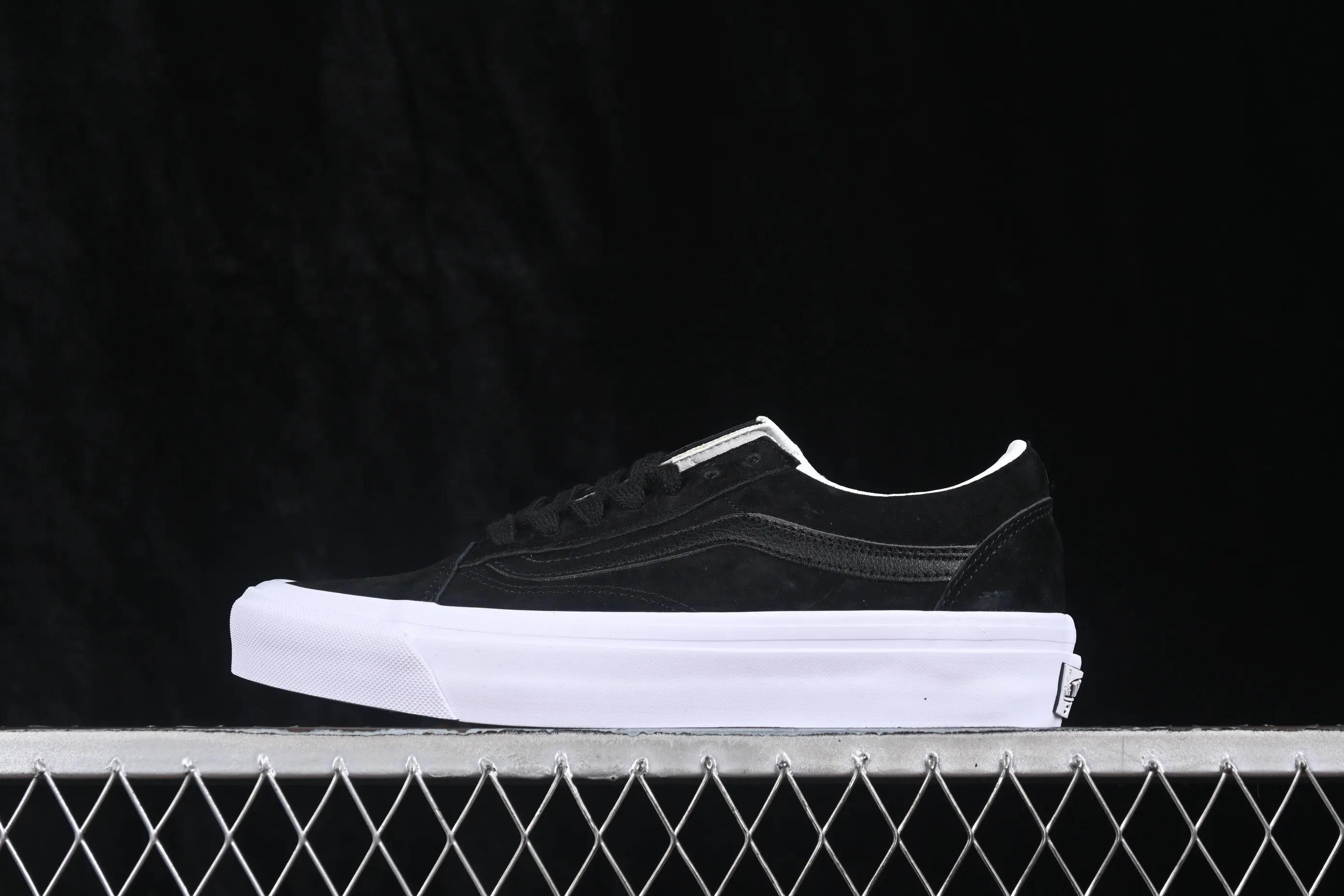 All categories Vans Vans series Vans Low Vans low top Vans Old Skool 36 Vans high-end branch low-end casual skateboard shoes VN000D9DCJJ